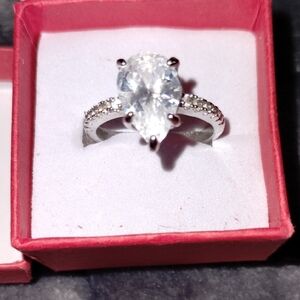 Elegant Silver Teardrop Ring